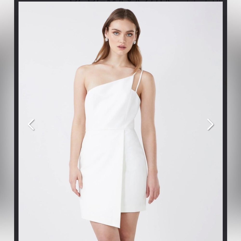 NWT BCBGMAXAZRIA white dress size 8